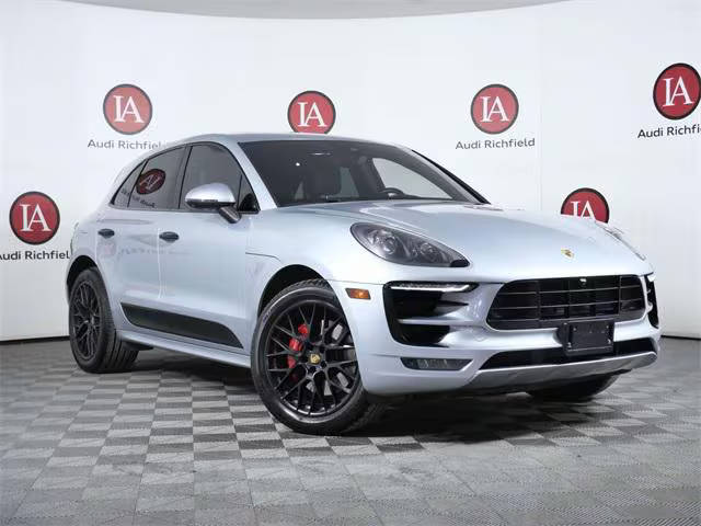 2017 Porsche Macan GTS AWD photo