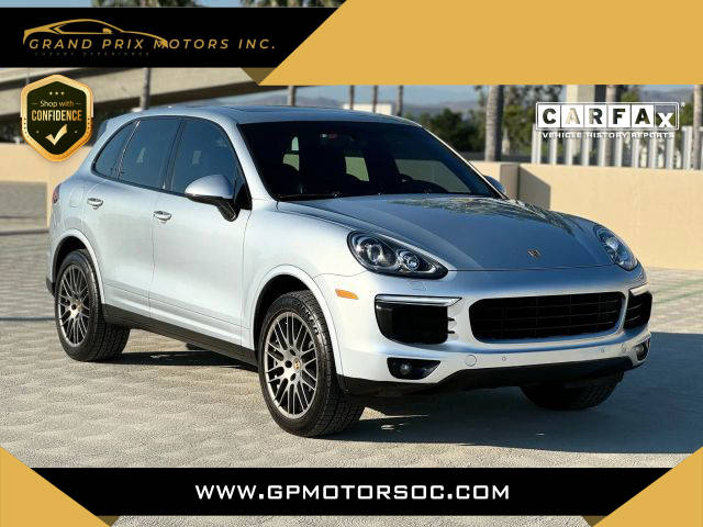 2017 Porsche Cayenne Platinum Edition AWD photo