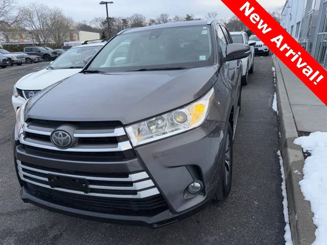 2017 Toyota Highlander XLE AWD photo