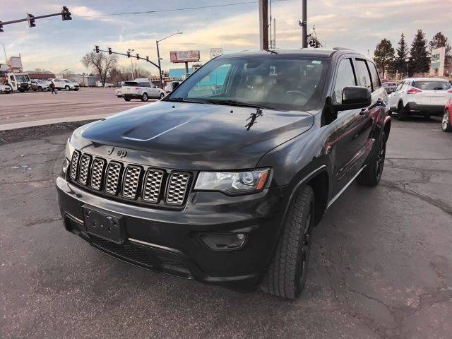 2017 Jeep Grand Cherokee Altitude 4WD photo