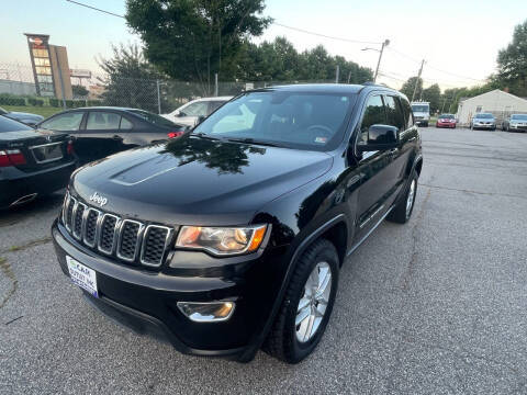 2017 Jeep Grand Cherokee Laredo 4WD photo