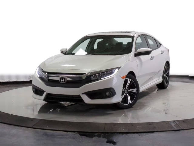 2017 Honda Civic Touring FWD photo