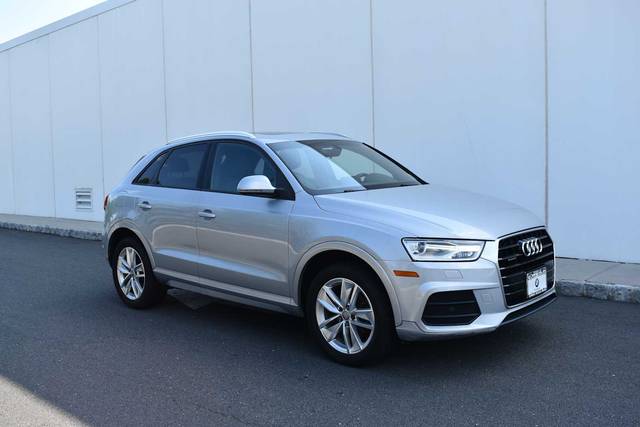 2017 Audi Q3 Premium AWD photo