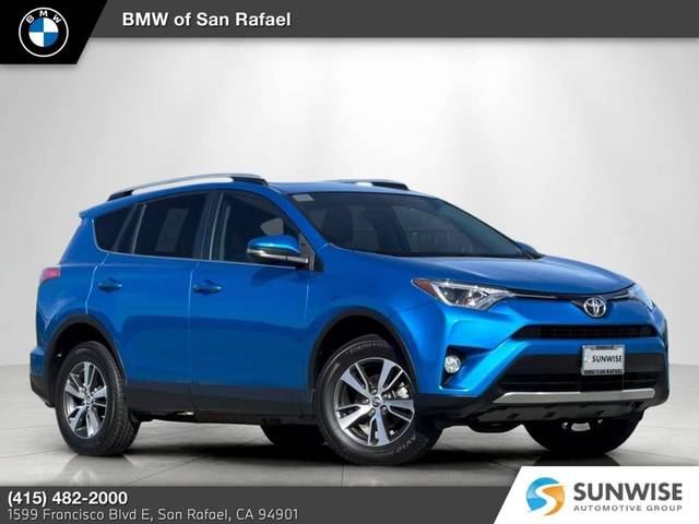 2016 Toyota RAV4 XLE FWD photo