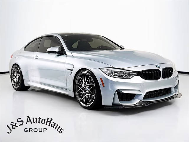 2017 BMW M4  RWD photo