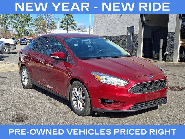 2017 Ford Focus SE FWD photo