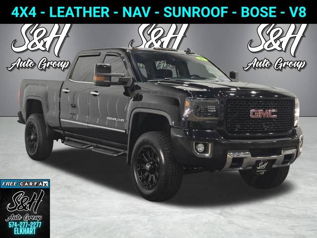 2017 GMC Sierra 2500HD Denali 4WD photo
