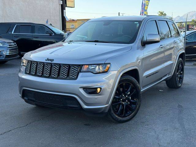 2017 Jeep Grand Cherokee Altitude RWD photo
