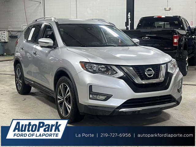 2017 Nissan Rogue SL FWD photo
