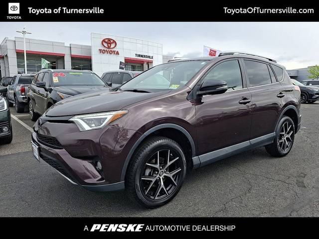 2017 Toyota RAV4 SE AWD photo