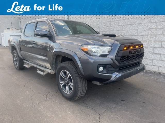 2017 Toyota Tacoma TRD Sport 4WD photo