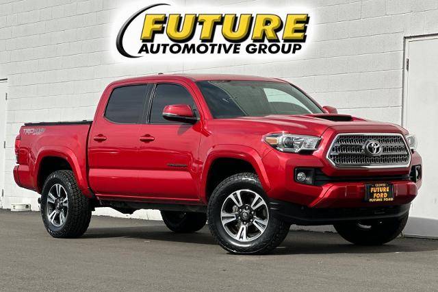 2017 Toyota Tacoma TRD Sport 4WD photo