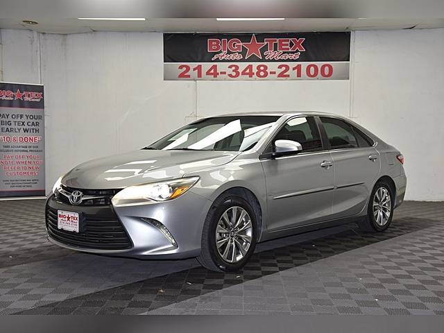 2017 Toyota Camry XLE FWD photo