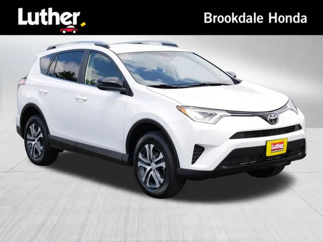 2017 Toyota RAV4 LE AWD photo