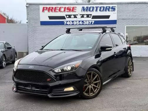 2016 Ford Focus ST FWD photo