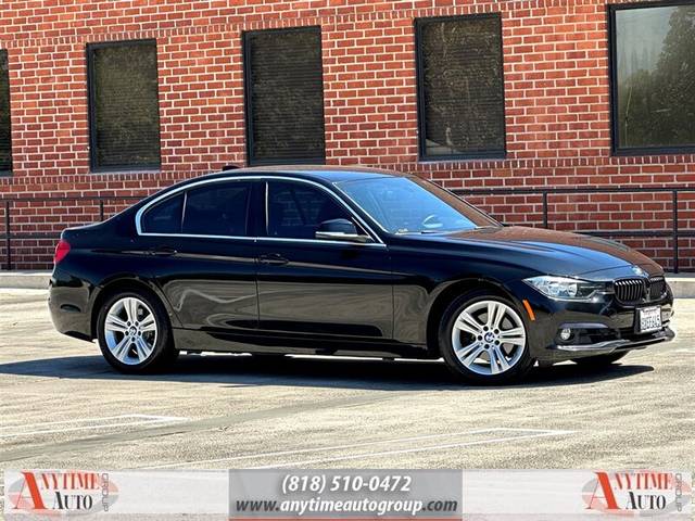 2017 BMW 3 Series 330i RWD photo