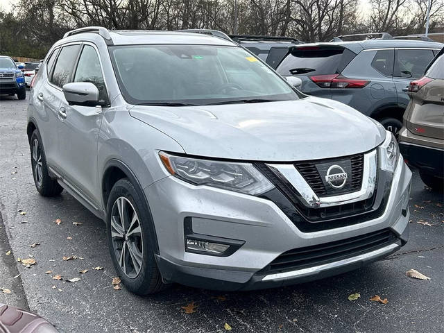 2017 Nissan Rogue SL FWD photo