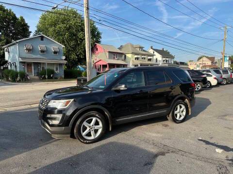 2017 Ford Explorer XLT 4WD photo