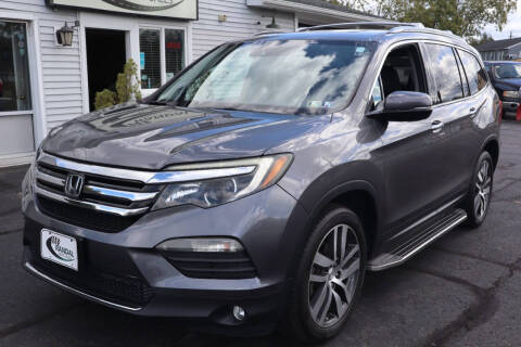 2017 Honda Pilot Touring AWD photo