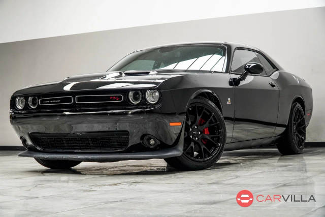 2017 Dodge Challenger R/T Scat Pack RWD photo