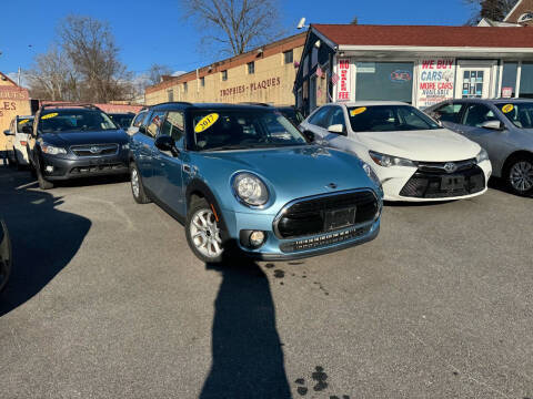 2017 MINI Cooper Clubman Cooper AWD photo