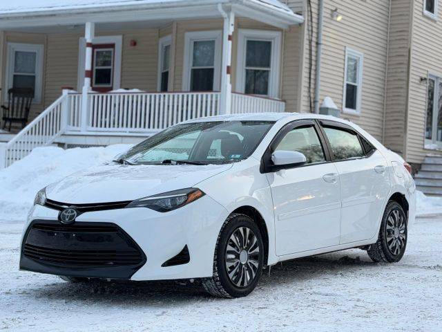 2017 Toyota Corolla LE FWD photo