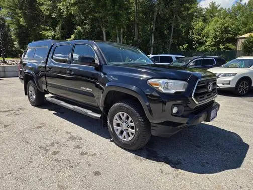 2017 Toyota Tacoma SR5 4WD photo