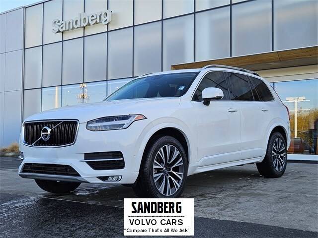 2017 Volvo XC90 Momentum AWD photo