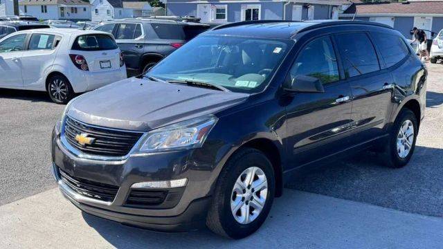 2016 Chevrolet Traverse LS AWD photo