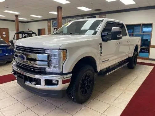 2017 Ford F-250 Super Duty Lariat 4WD photo