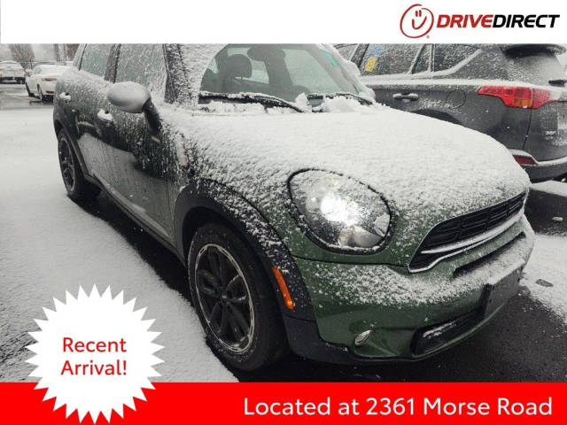 2016 MINI Countryman S FWD photo