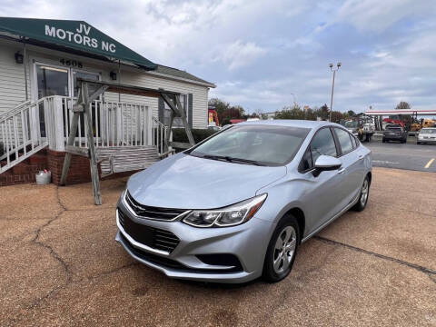 2017 Chevrolet Cruze LS FWD photo