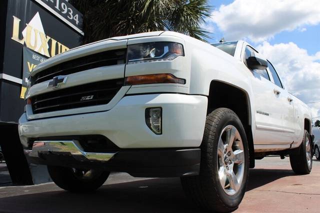 2017 Chevrolet Silverado 1500 LT 4WD photo