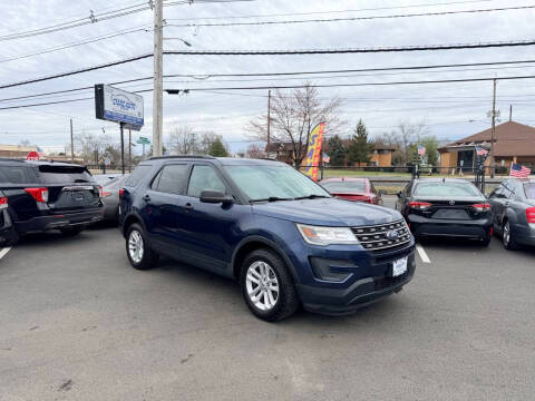 2017 Ford Explorer Base 4WD photo