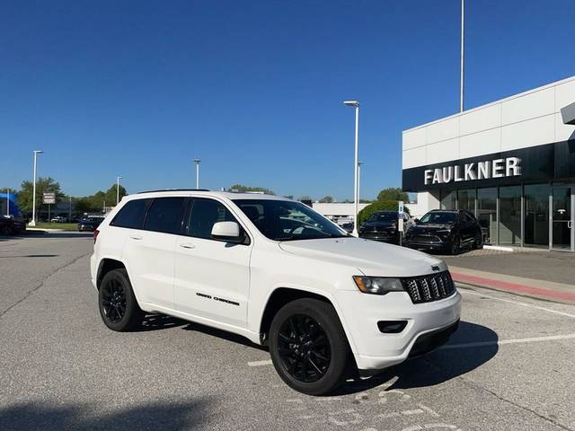 2017 Jeep Grand Cherokee Altitude 4WD photo