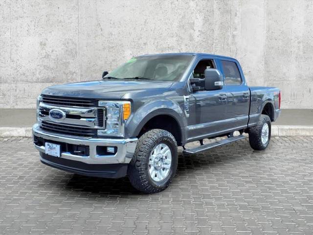 2017 Ford F-250 Super Duty XLT 4WD photo