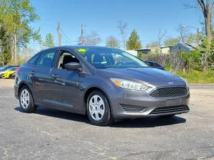 2016 Ford Focus S FWD photo