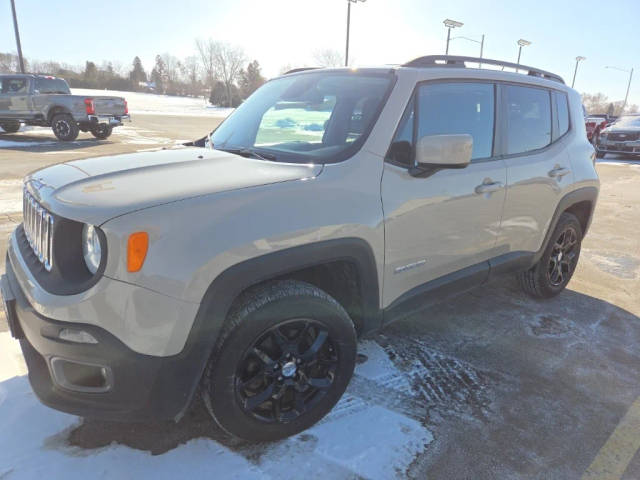 2016 Jeep Renegade Latitude 4WD photo