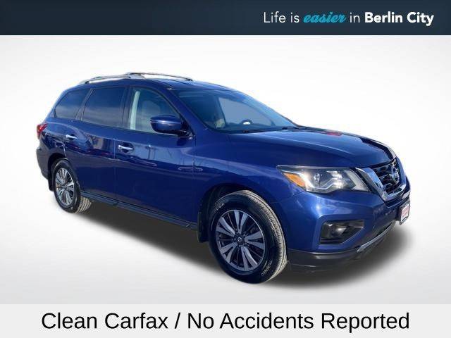 2017 Nissan Pathfinder S 4WD photo