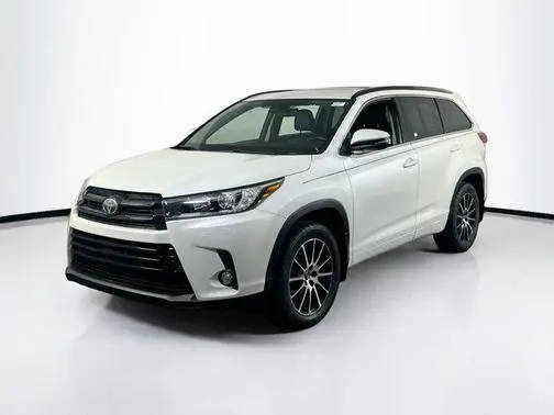 2017 Toyota Highlander SE AWD photo