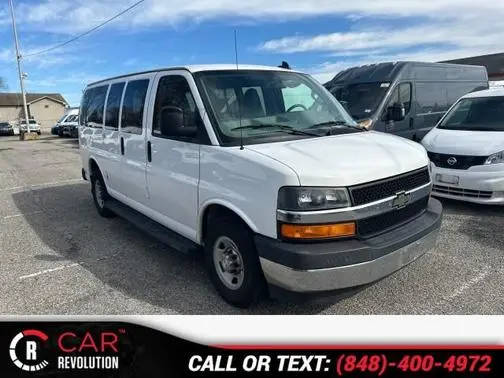 2017 Chevrolet Express LT RWD photo