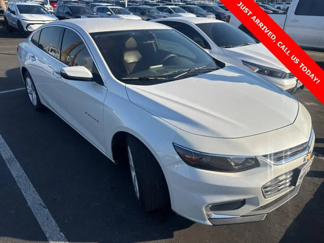 2017 Chevrolet Malibu LT FWD photo