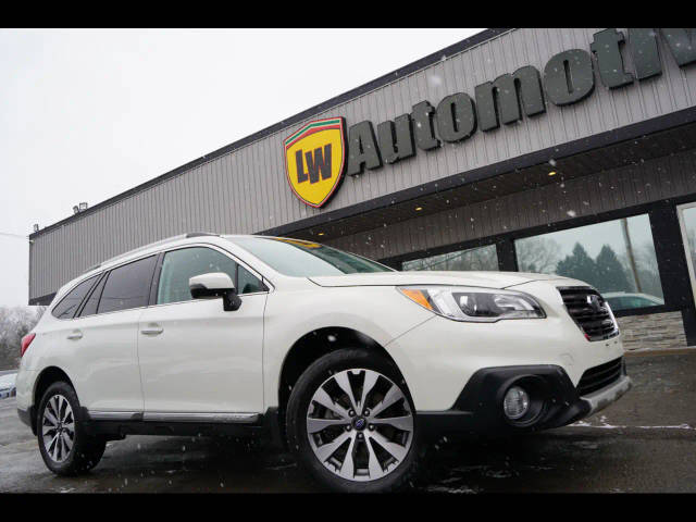 2017 Subaru Outback Touring AWD photo