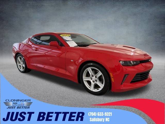 2017 Chevrolet Camaro 1LT RWD photo