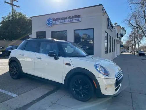 2017 MINI Hardtop 4 Door Cooper FWD photo