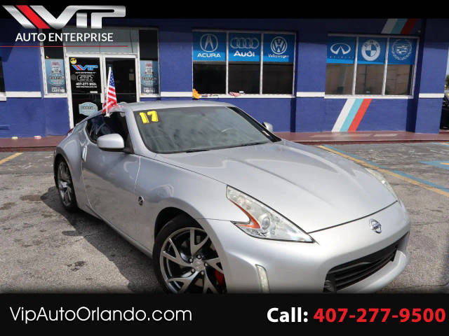 2017 Nissan 370Z Sport Tech RWD photo