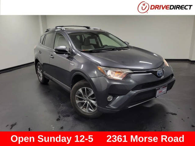 2017 Toyota RAV4 XLE AWD photo