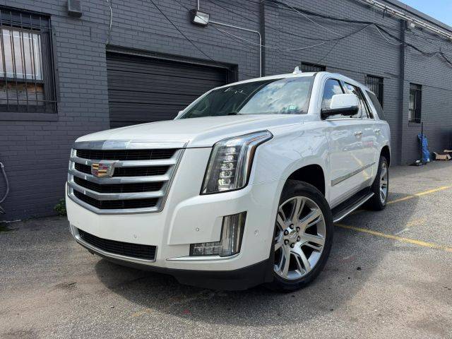 2017 Cadillac Escalade Luxury 4WD photo