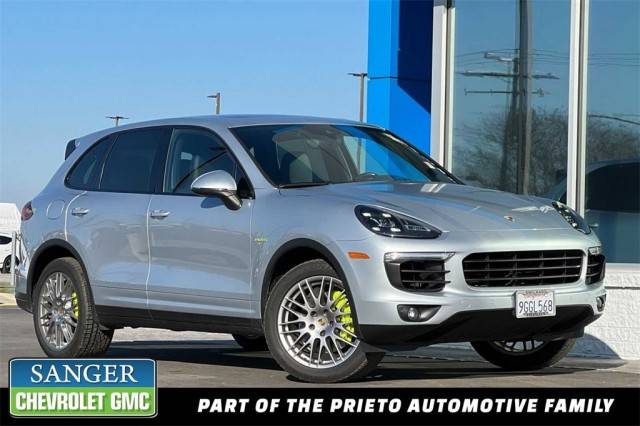 2016 Porsche Cayenne S E-Hybrid AWD photo