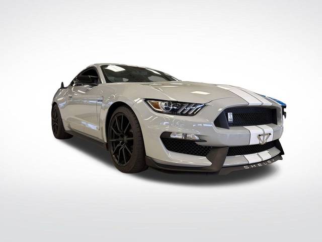 2017 Ford Mustang Shelby GT350 RWD photo